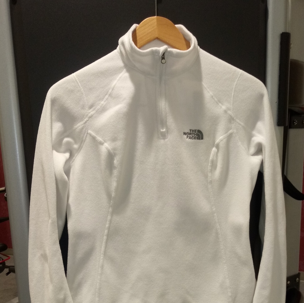 Women's North Face Pullover size Sm. Light Fleece